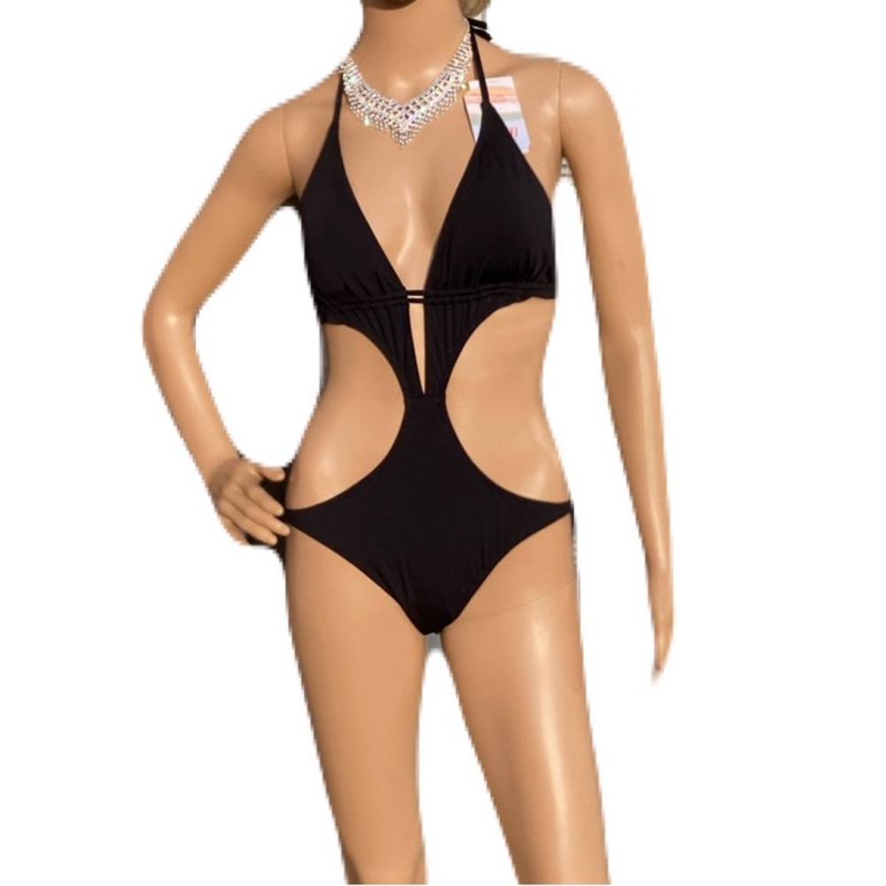 Irgus Swimwear Black Swimsuit (M)